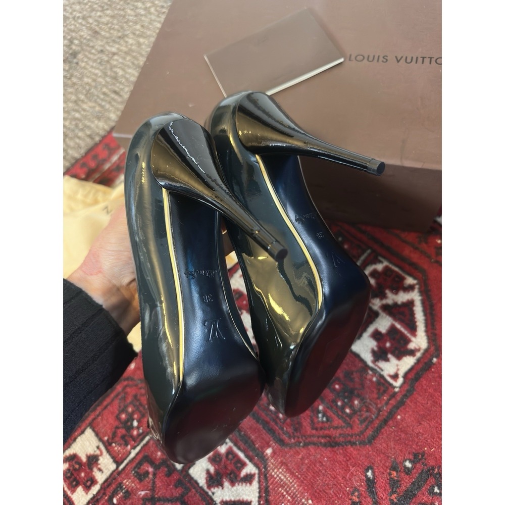 Louis Vuitton Patent Leather Bow Pumps Green Size 38 - Picture 6 of 7